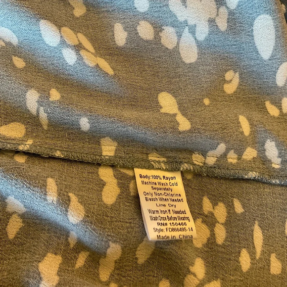 Fun2Fun Pintuck Tunic Blouse - Picture 4 of 4